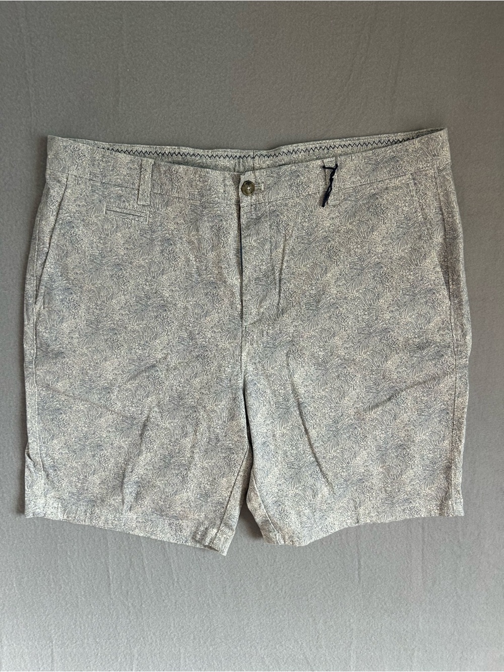 NWOT Johnnie-O Shorts Mens 38 Preppy Performance Stretch Golf Shorts Floral